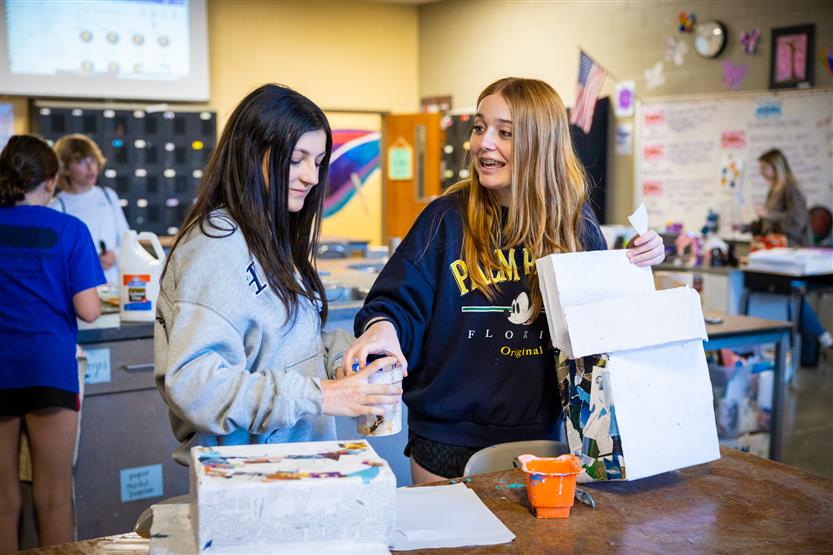 Art class at Spring Station Middle